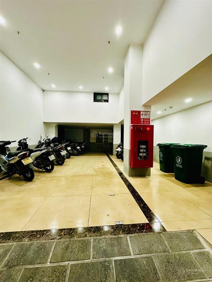 Nhà 7 tầng tại chùa láng  đống đa. 136m2 mt 6.5m. cho thuê 155 tr/tháng. giá 38,9 tỷ. 0793 198 ***