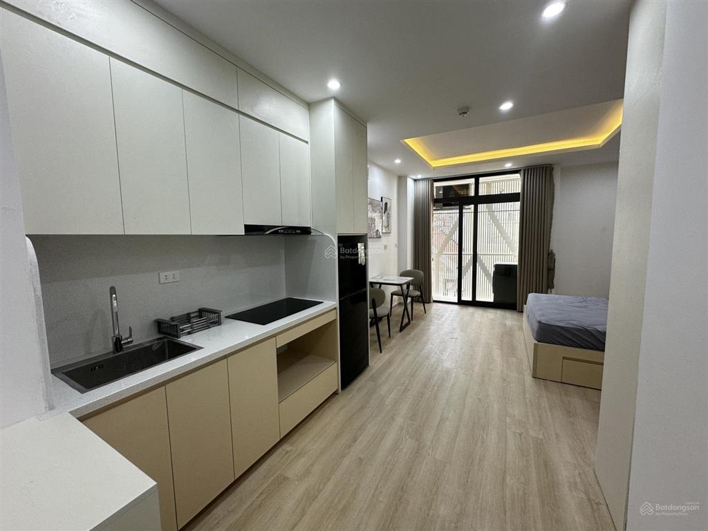 Ccmn 7 tầng tại tt cầu giấy 144m2 mt 9m. 3 mặt thoáng oto tránh view hồ. giá 56,8 tỷ. 0793 198 ***