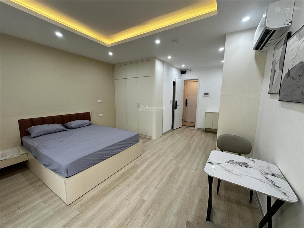 Ccmn 7 tầng tại tt cầu giấy 144m2 mt 9m. 3 mặt thoáng oto tránh view hồ. giá 56,8 tỷ. 0793 198 ***