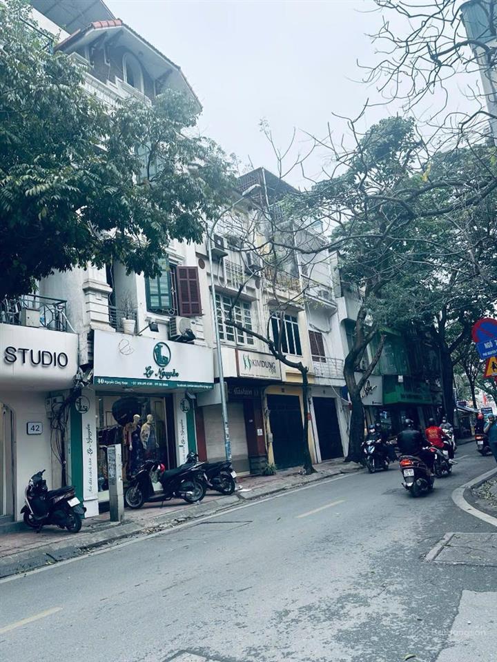Nhà mặt phố 6 tầng nguyễn công hoan. ô góc 2 mặt thoáng. dt 102m2  mt 7m. giá 58tỷ.  0793 198 ***