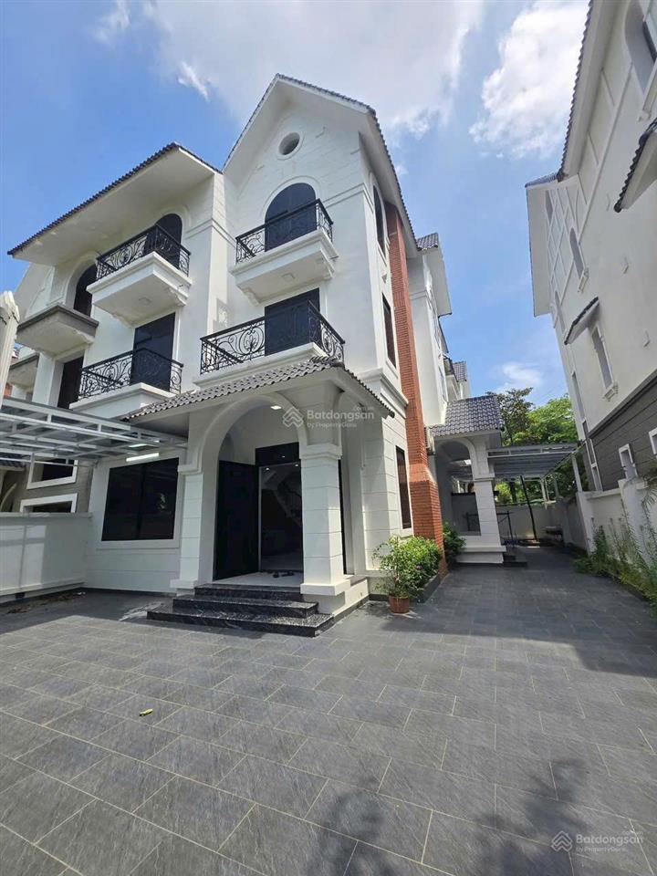 Kiệt tác biệt thự  khẳng định đẳng cấp sống 
sở hữu vị trí siêu đẹp cùng thiết kế vượt thời gian
