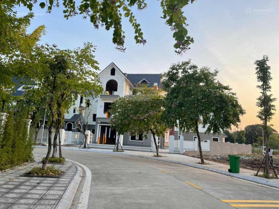 Bán biệt thự tại khu đô thị geleximco  lê trọng tấn, 52 tỷ, 240m2