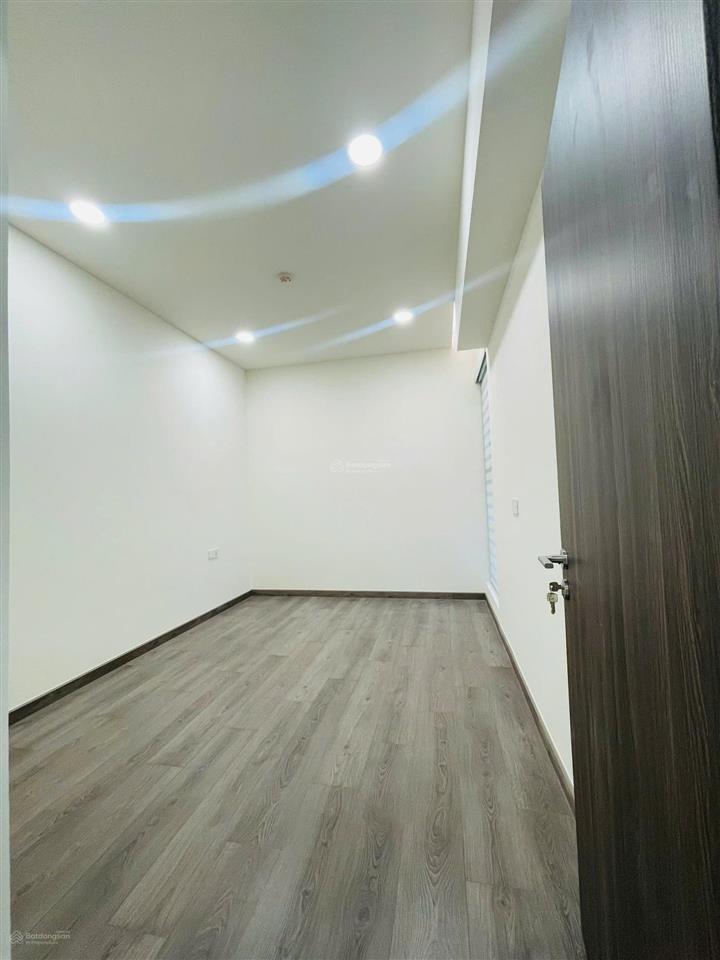 Bán nhanh 3pn 121m2 view biển centery giá 10,5ty bao hết