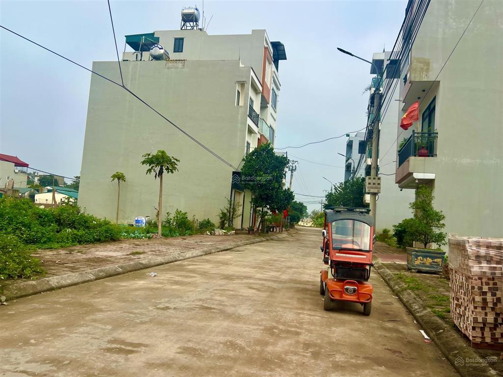 Hơn 5 tỷ cho ô đất dịch vụ lại yên đg 911m  ngay
