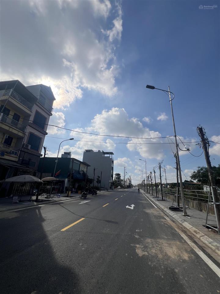 Chủ căn lố giá loanh quanh 90tr có thương lượng mặt tiền hơn 8m