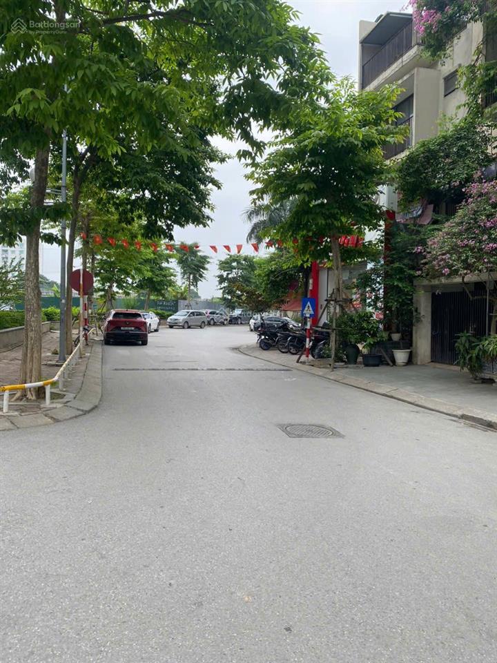 Cho thuê liên kề xuân phương  đối diện chung cư báo nhân dân xuân phương residence