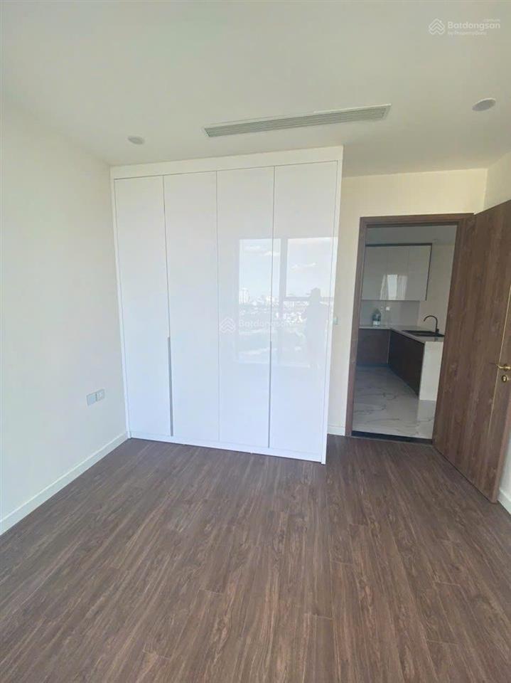Siêu hot! chuyển nhượng căn hộ 86m2 tòa s6 sunshine city. ban công đn, view công viên 65ha