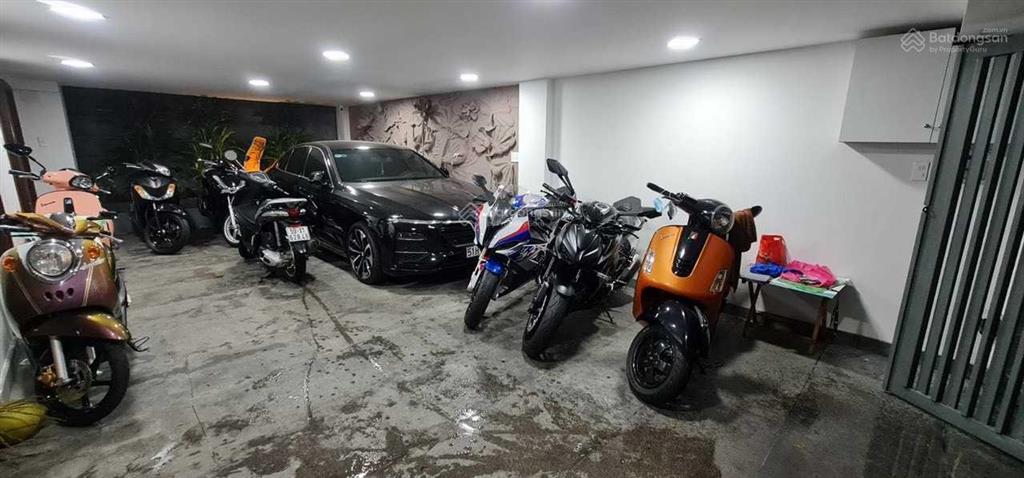 Bán nhà khu nội bộ. vào ở ngay xd 7x15m, hầm lửng 3 lầu nhà thông minh, cây cối xanh mát