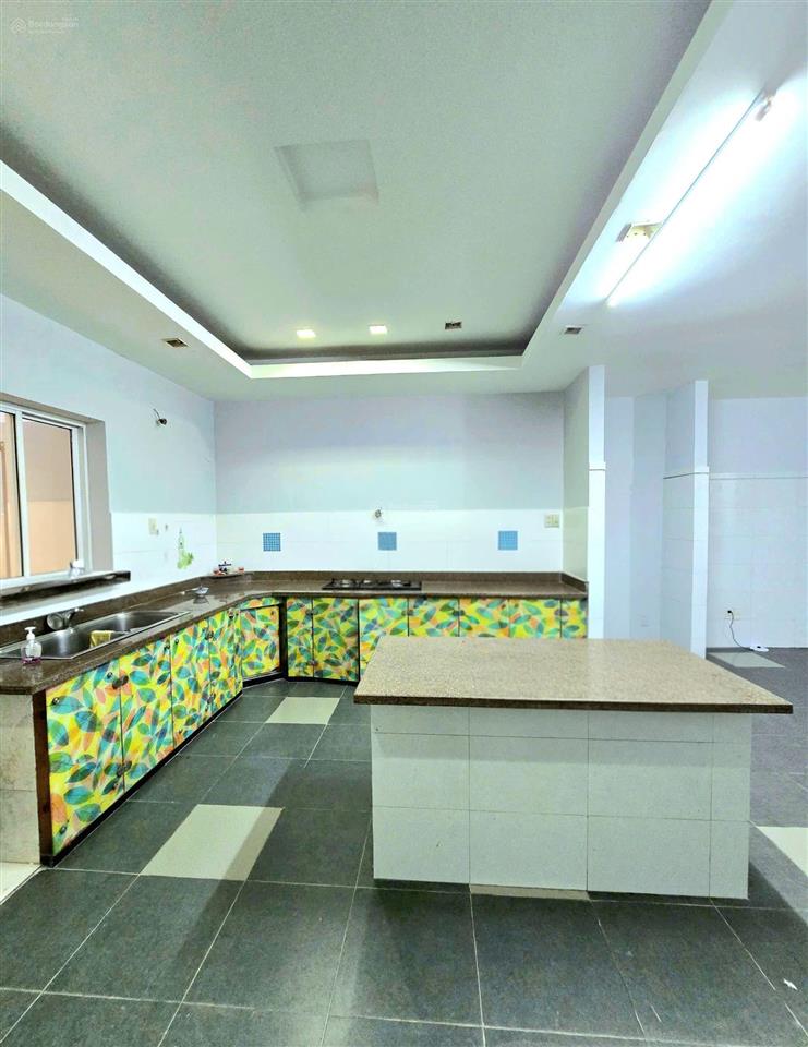 Bán nhà mặt tiền ngay phan đăng lưu quỹ đất lớn hiếm còn sót lại