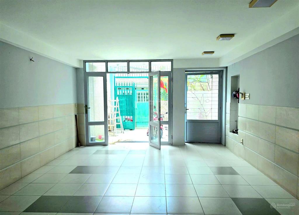 Bán nhà mặt tiền ngay phan đăng lưu quỹ đất lớn hiếm còn sót lại