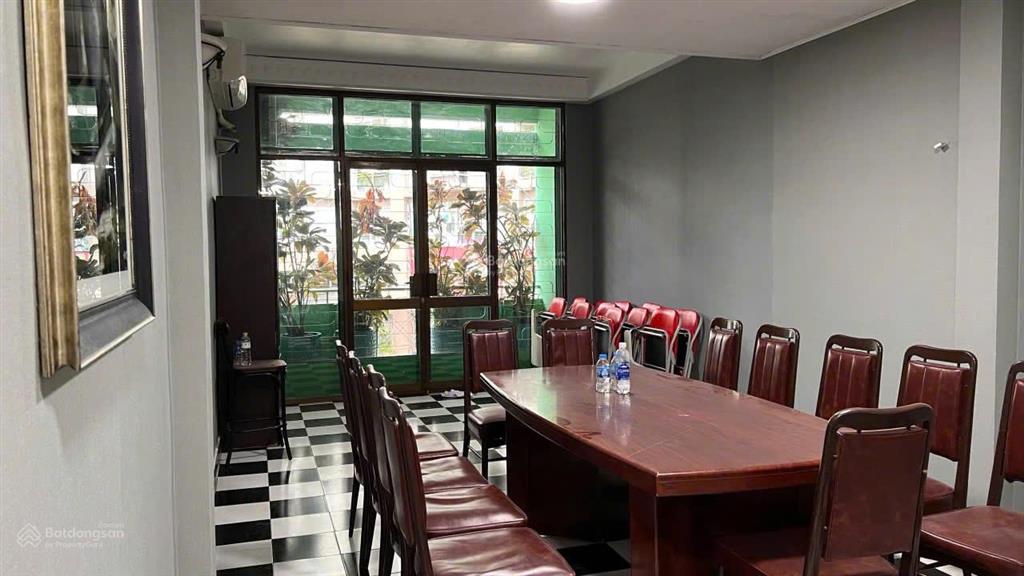 Hẻm 5m thông cửa ngõ sân bay p2 tân bình, ngang 5.5m, nhà 3 tầng, giá gấp 11.9 tỷ