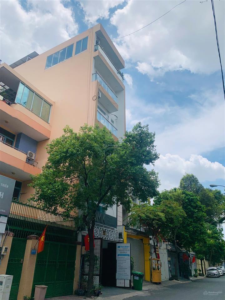 Tòa nhà văn phòng tại hẻm 8m thông phổ quang  gần sân bay tsn. 5x20, 8 tầng + hầm + thang máy.