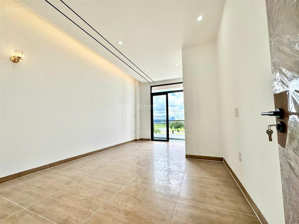 Nhà đẹp mới xây 80m2 tại the sol city đúng 3,8t đã hoàn công