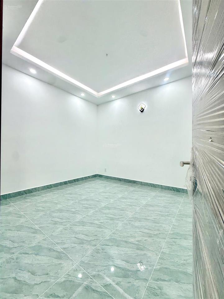 Cặp nhà mới 2 mặt tiền trước sau  kđt the sol city, mái đúc