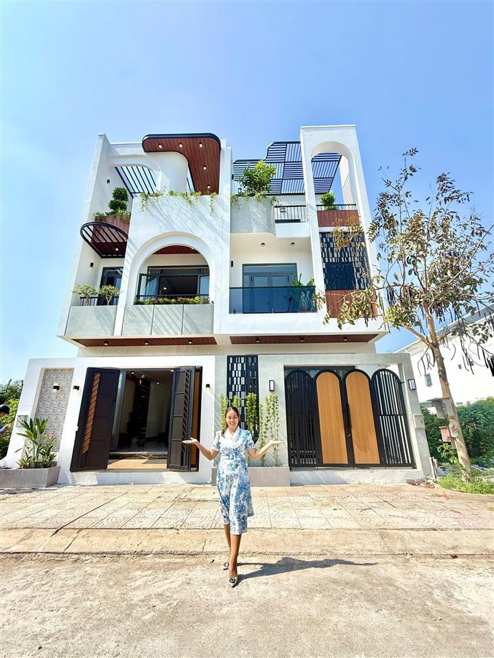 Cặp nhà mới 2 mặt tiền trước sau  kđt the sol city, mái đúc
