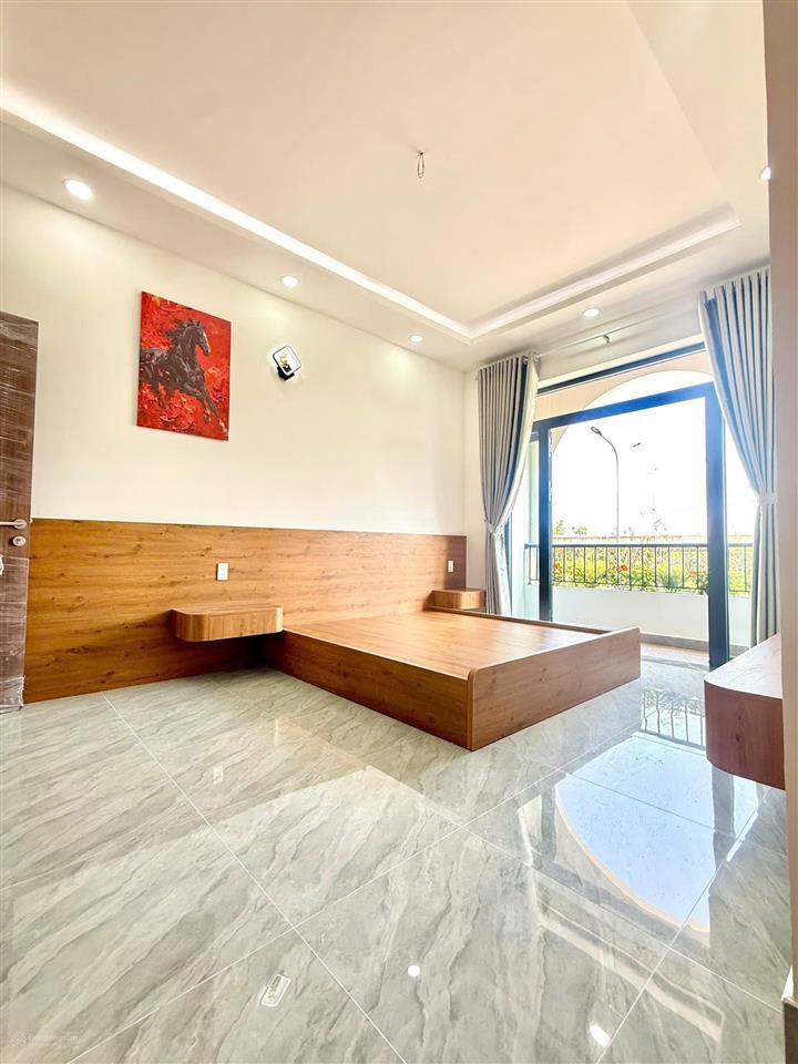 Cặp nhà mới 2 mặt tiền trước sau  kđt the sol city, mái đúc