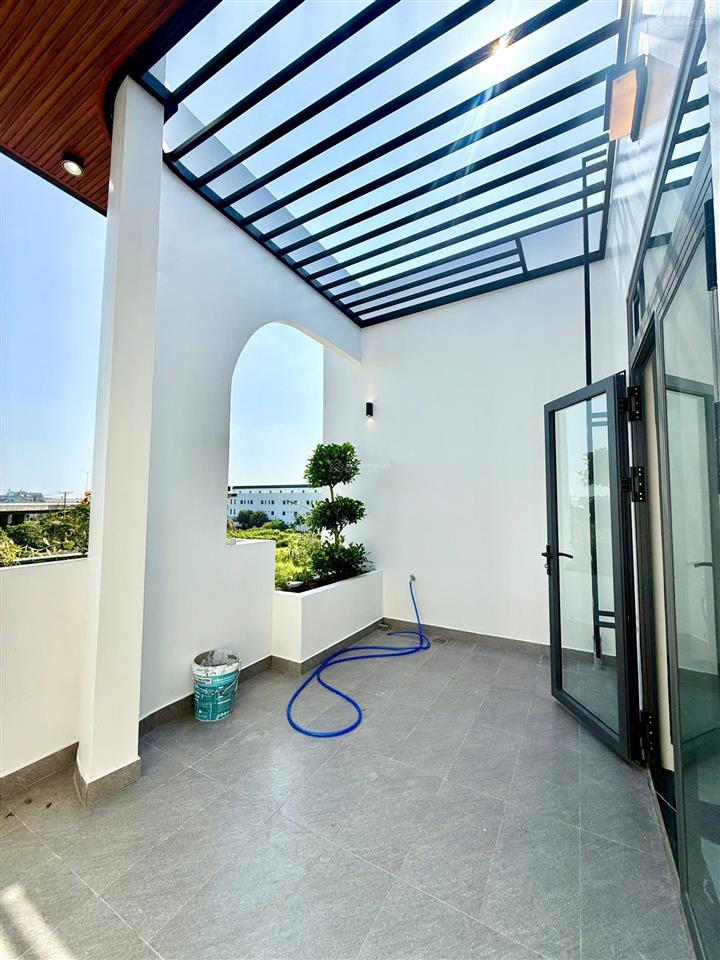 Cặp nhà mới 2 mặt tiền trước sau  kđt the sol city, mái đúc