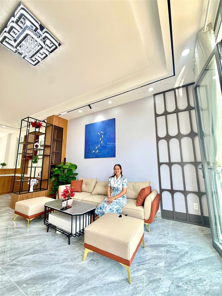 Cặp nhà mới 2 mặt tiền trước sau  kđt the sol city, mái đúc