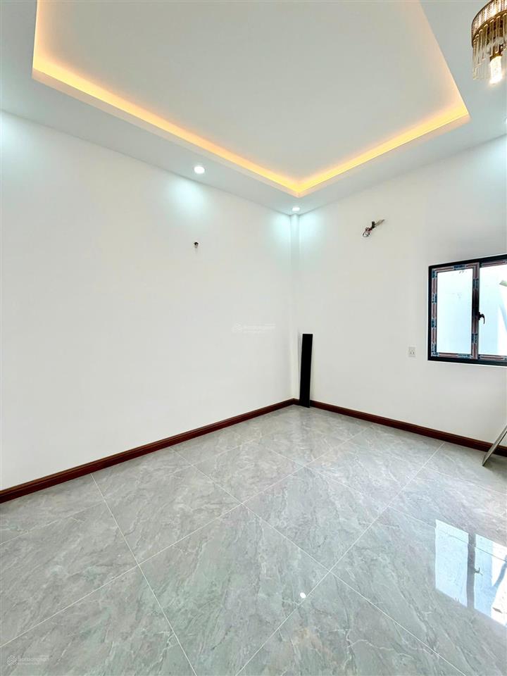Nhà mới hoàn thiện mặt tiền lê thị tám dọn vào ở ngay