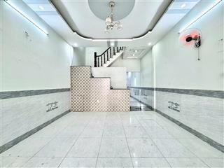 Hàng ngộp cần bán gấp  nhà 2 lầu full 4pn ở long trạch cần đước