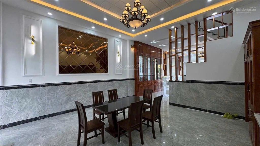 Nhà trục đường chính gần cổng kđt 5 sao 2  five star eco city