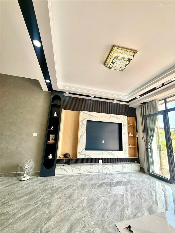 Nhà mới the sol city gần công viên giá rẻ 4,5 tỷ