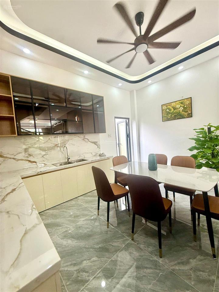 Nhà mới the sol city gần công viên giá rẻ 4,5 tỷ