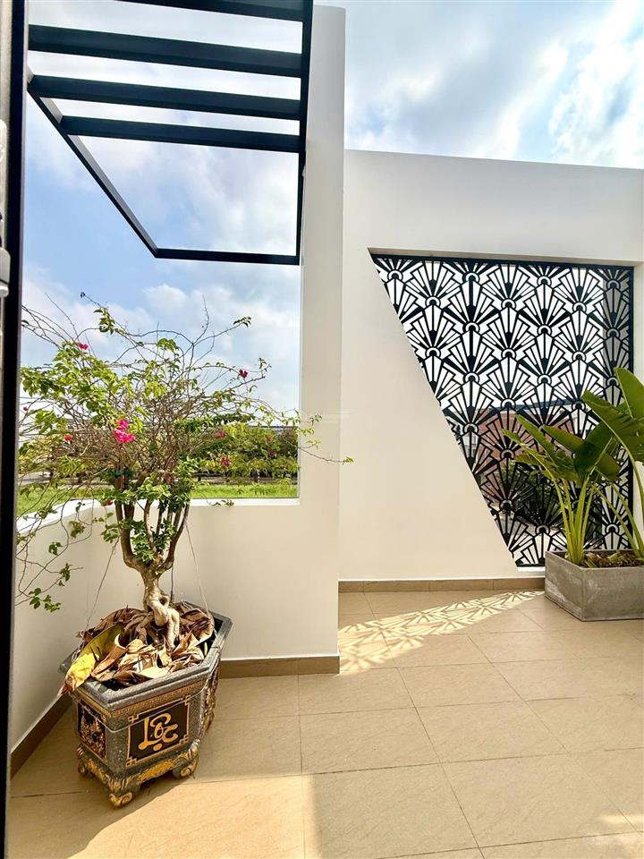 Nhà mới the sol city gần công viên giá rẻ 4,5 tỷ