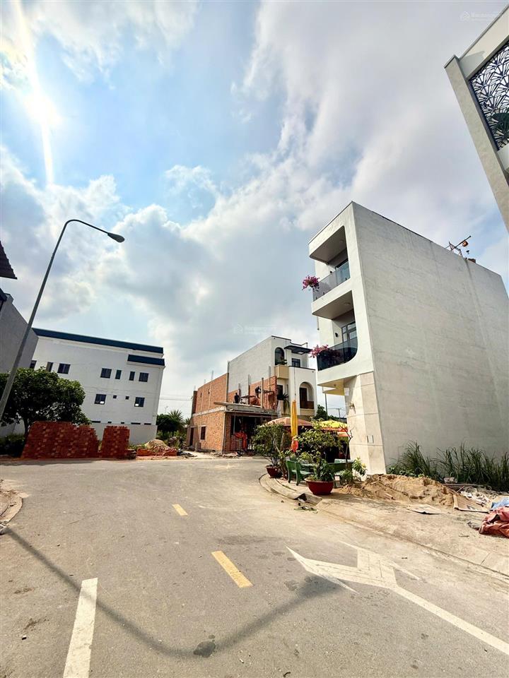 Nhà mới the sol city gần công viên giá rẻ 4,5 tỷ