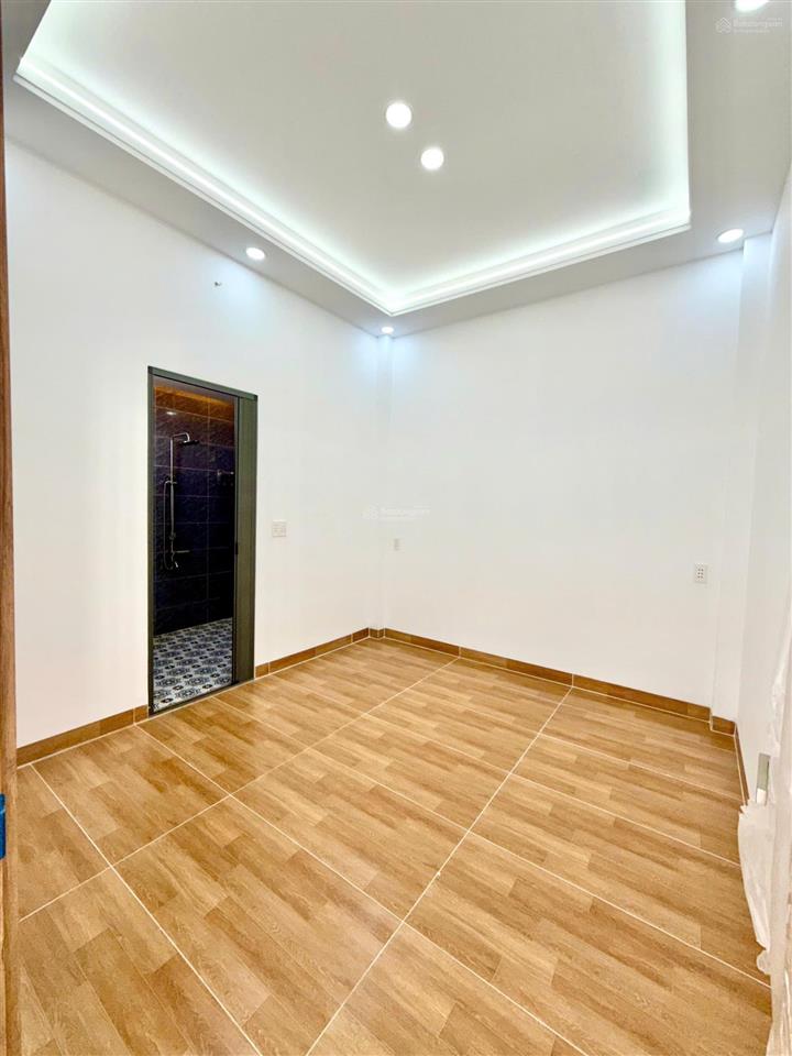 Bán nhà cấp 4 long thượng 5x29m, 3pn 2wc, giá 2.25 tỷ, cách chợ 2km