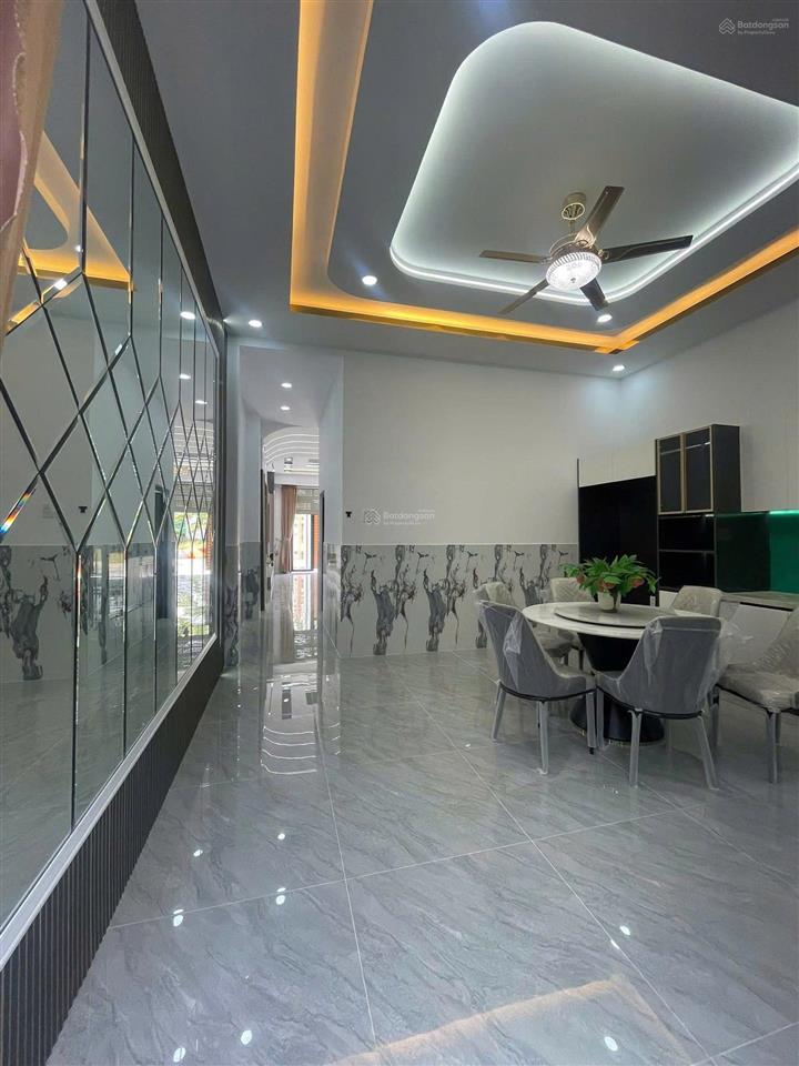 Nhà mới hiện đại kdc hải sơn cạnh chợ hưng long tp hcm