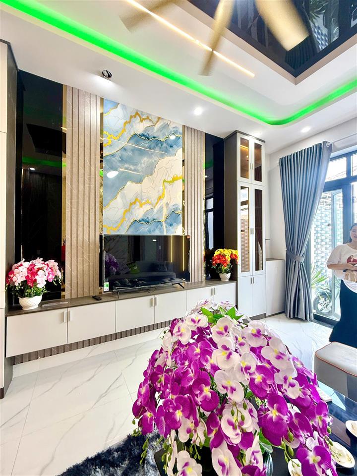 Căn nhà đẹp full nội thất  tân điền, long thượng, cần giuộc, long an