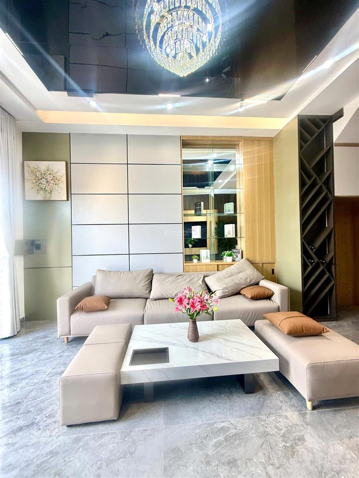 Bán nhà đẹp khu đô thị the sol city  ngay chợ hưng long