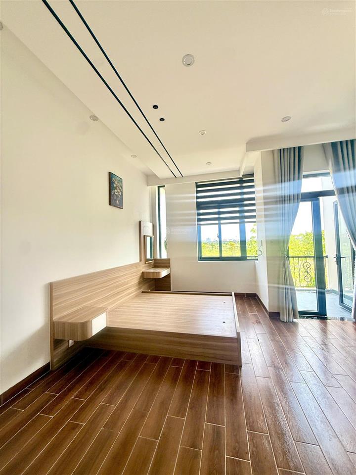 Bán nhà đẹp khu đô thị the sol city  ngay chợ hưng long