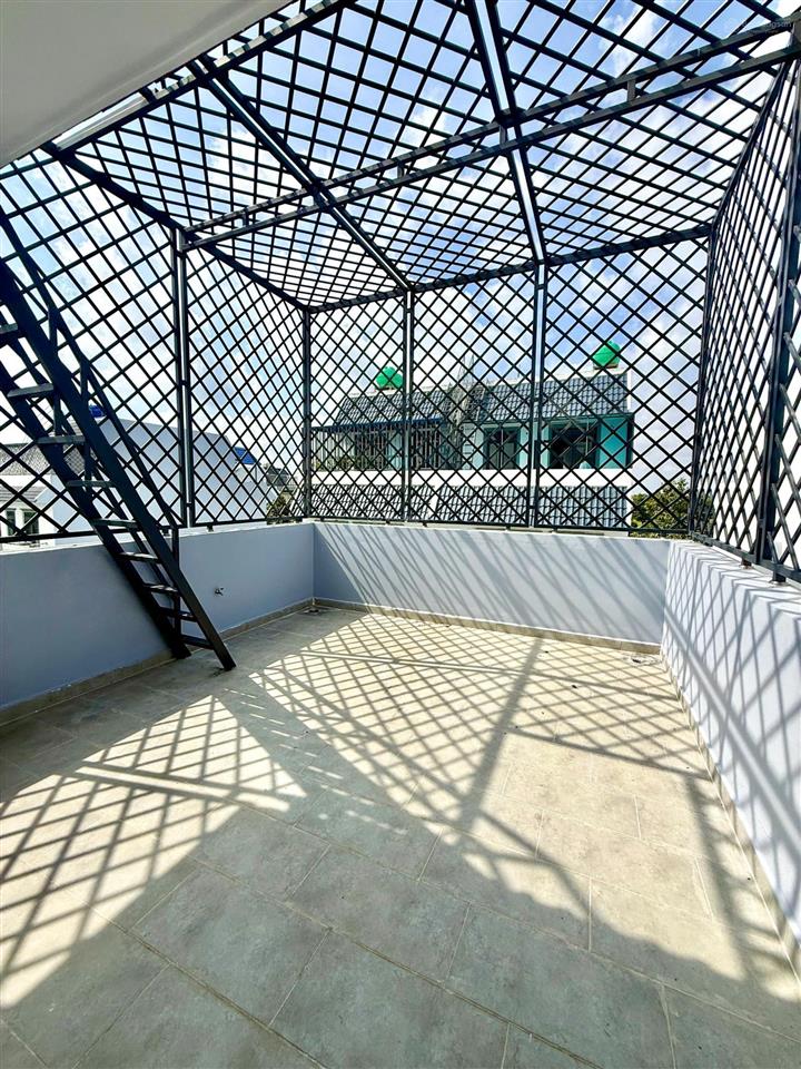 Nhà ngộp kđt năm sao eco city  chợ bình chánh chỉ 2km