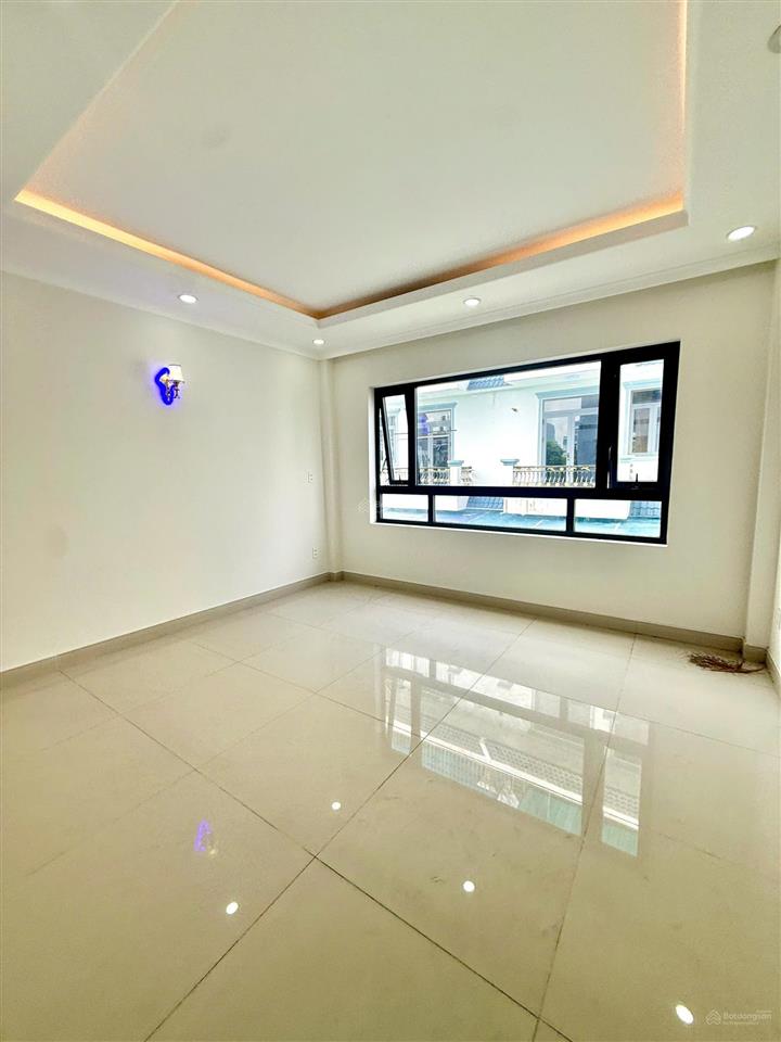 Nhà ngộp kđt năm sao eco city  chợ bình chánh chỉ 2km