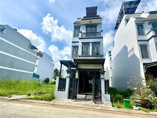Nhà ngộp kđt năm sao eco city  chợ bình chánh chỉ 2km
