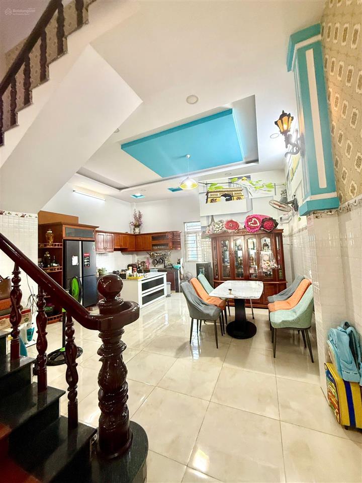 Nhà mặt tiền mở mắt có tiền giá rẻ cơ hội hiếm thuận tiện cho thuê buôn bán