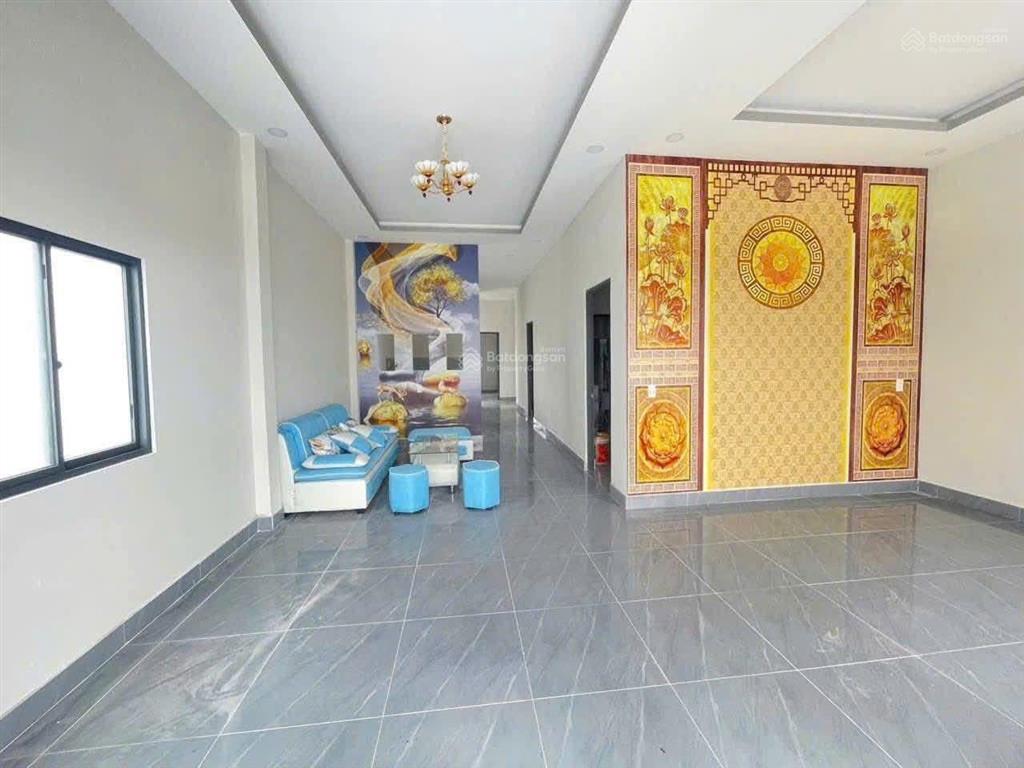 Sổ hoàn công nhà mái nhật giá 3 tỷ 9 dt 8x42m, tổng 332m² full thổ