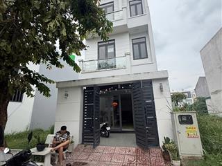 Cho thuê nhà kđt năm sao 1 giá thuê 10 triệu/tháng
