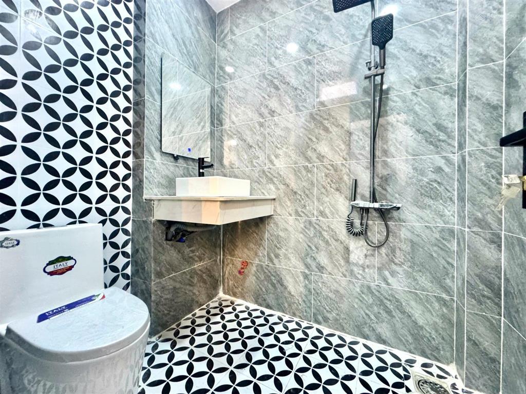 Nhà gác lửng full nội thất giá chỉ 2 tỷ 550 triệu