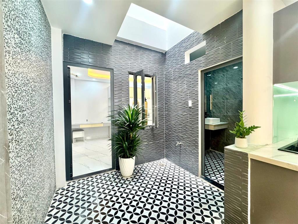 Nhà gác lửng full nội thất giá chỉ 2 tỷ 550 triệu