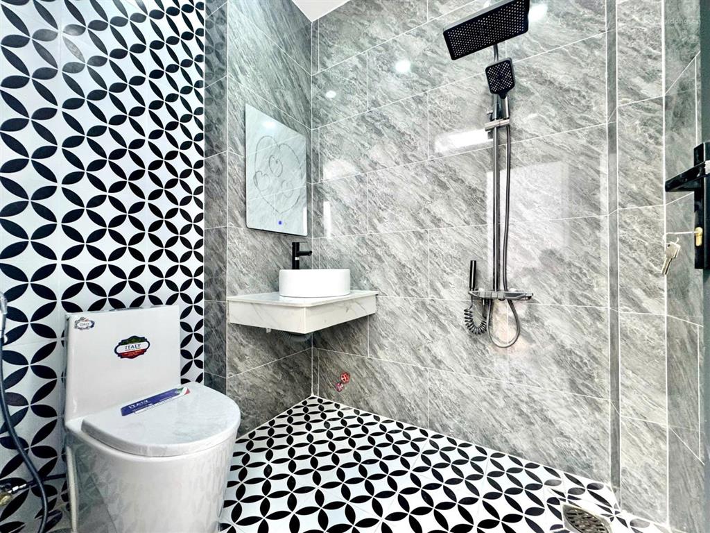 Nhà gác lửng full nội thất giá chỉ 2 tỷ 550 triệu