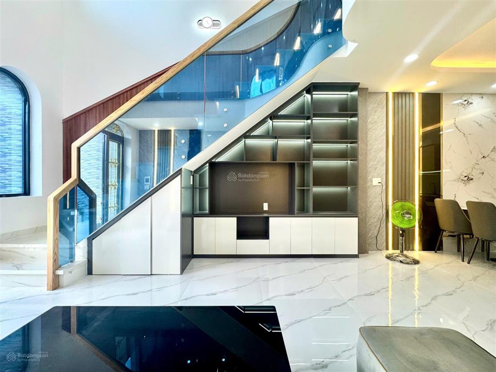 Nhà gác lửng full nội thất giá chỉ 2 tỷ 550 triệu