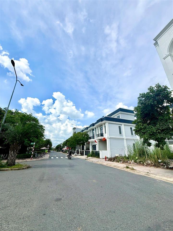 Hot! chỉ 4,6 tỷ sở hữu nhà phố the sol city ngay chợ hưng long