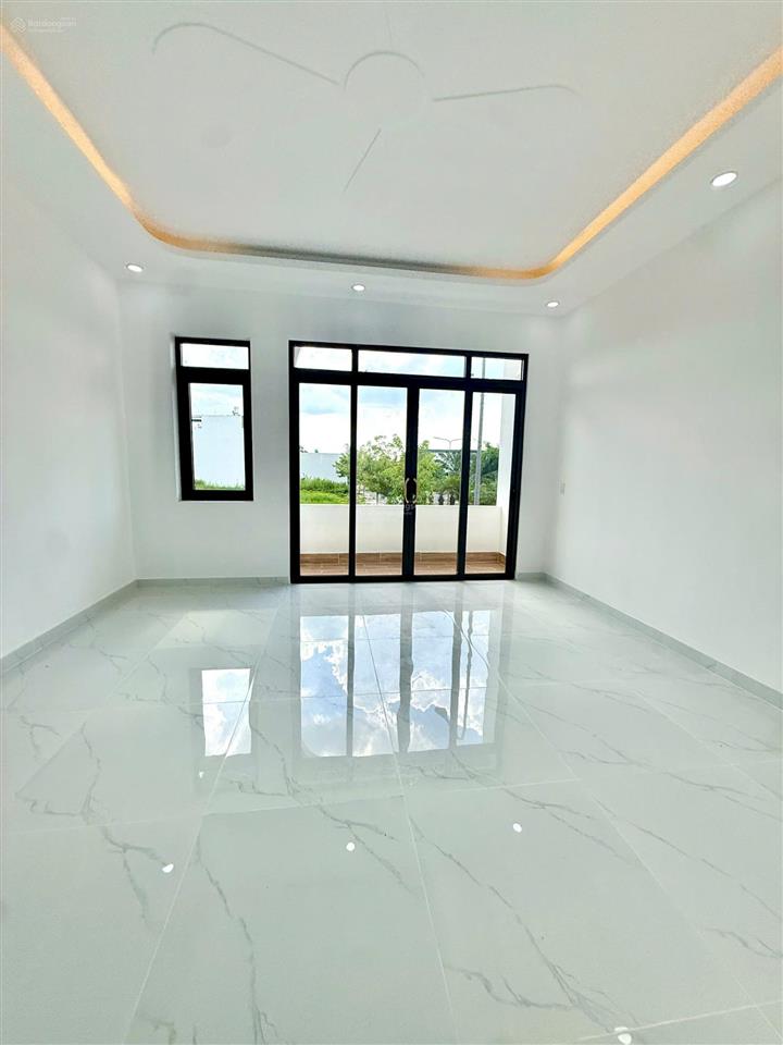 Hot! chỉ 4,6 tỷ sở hữu nhà phố the sol city ngay chợ hưng long
