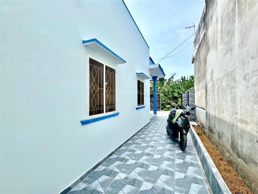 Chính chủ bán nhà cấp 4 sân vườn rộng ngay chợ gò đen, sổ hồng riêng