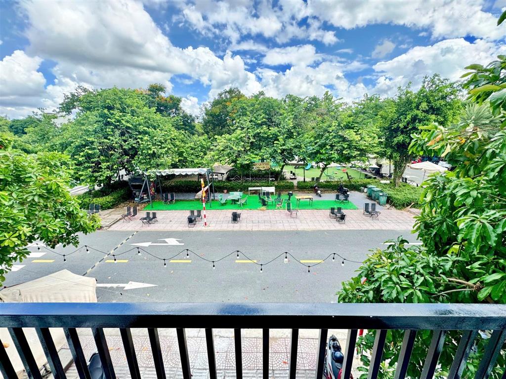 Nhà phố shophouse view công viên  khu đô thị the sol city