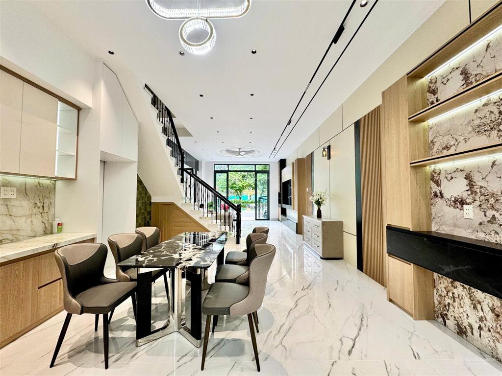 Nhà phố shophouse view công viên  khu đô thị the sol city