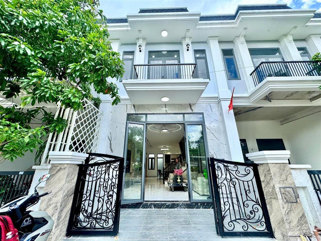 Nhà phố shophouse view công viên  khu đô thị the sol city